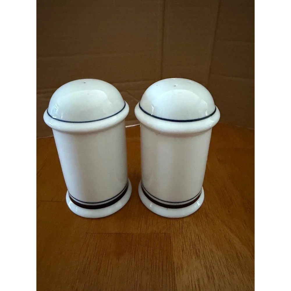 Dansk International Designs Salt and Pepper Shakers White Navy Blue Portugal